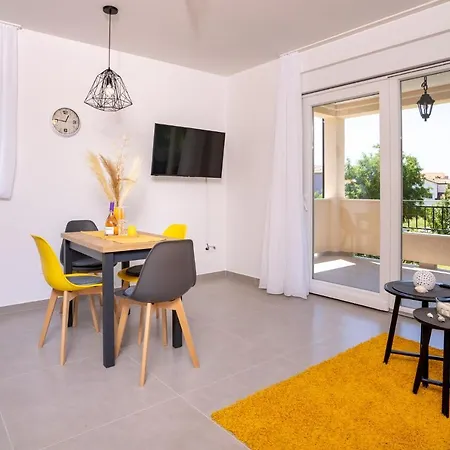 Apartment Arba Sunshine *