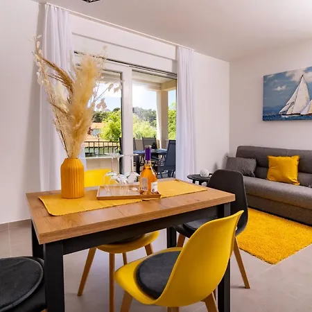 Arba Sunshine Apartment *