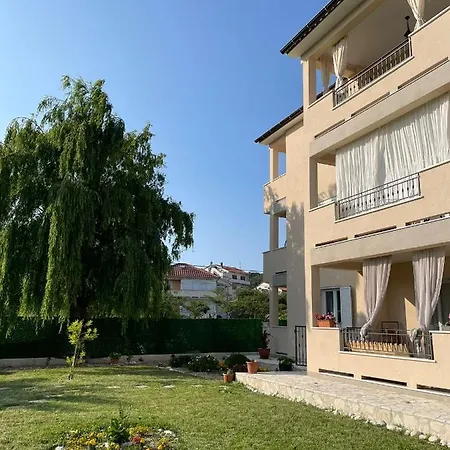 Apartment Arba Sunshine *