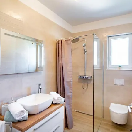 Arba Sunshine Apartman Palit